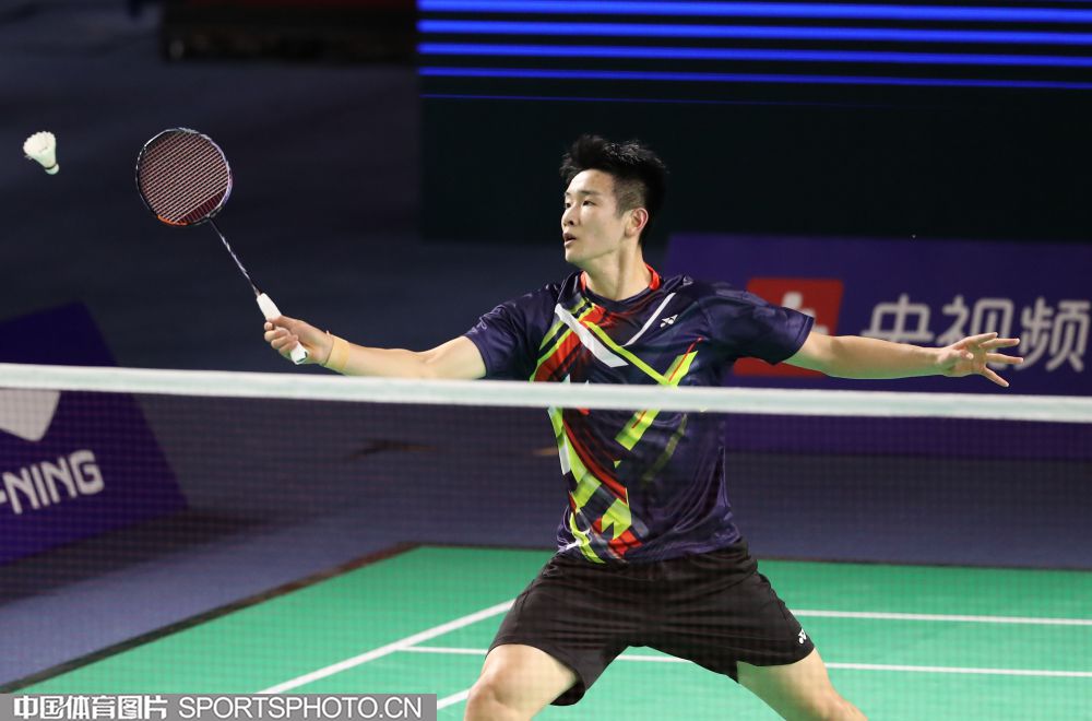 足球市场的 足球市场的