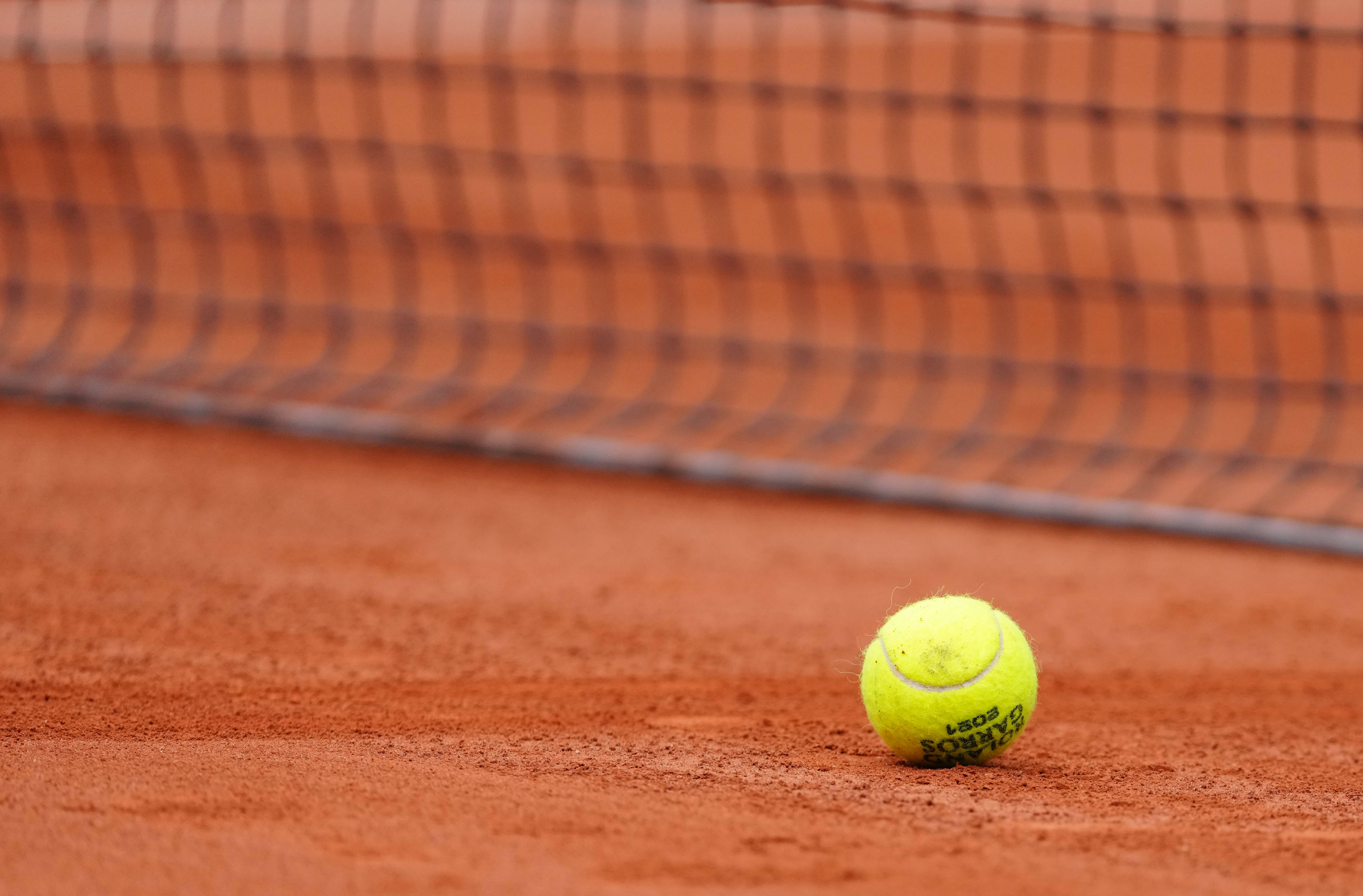 并进行了一 并进行了一